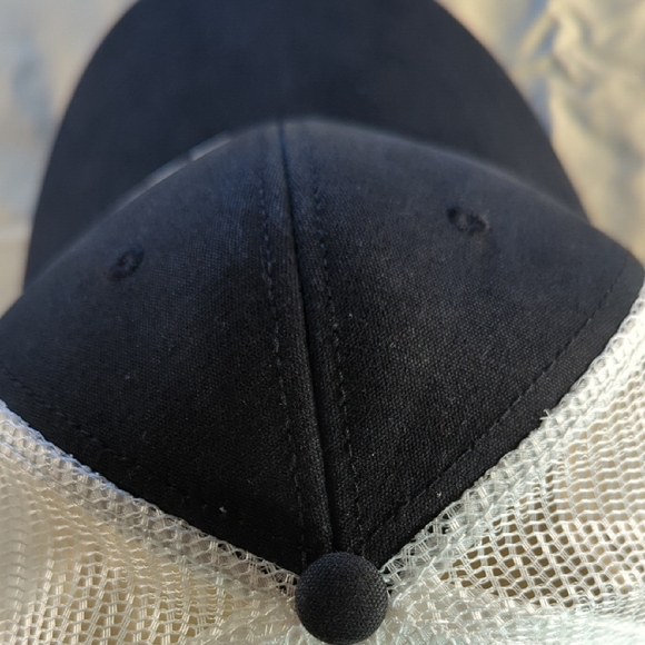 The North Face Black and White Trucker Hat - Picture 8 of 13